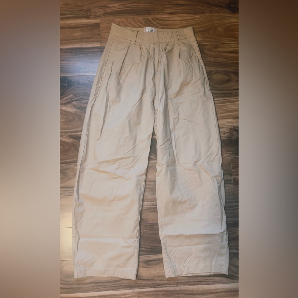 BDG Barrel Light yellow/tan  Chinos